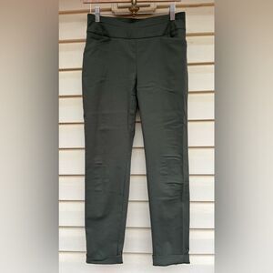 Chico’s Fabulously Slimming olive color pull on perfect stretch pants, size 00